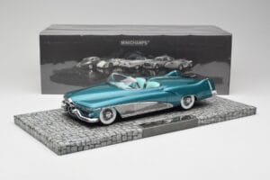 Buick Le Sabre Concept Turquoise Metallic Minichamps 1:18 107141232 Metall — Bild 6 von 6