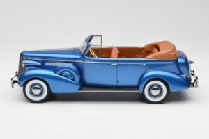 Buick Roadmaster 80-C Four Door Phaeton Blue Metallic BoS Models 1:18 BOS372 Resin — Bild 3 von 6