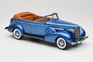 Buick Roadmaster 80-C Four Door Phaeton Blue Metallic BoS Models 1:18 BOS372 Resin — Bild 4 von 6