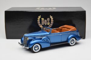 Buick Roadmaster 80-C Four Door Phaeton Blue Metallic BoS Models 1:18 BOS372 Resin — Bild 6 von 6