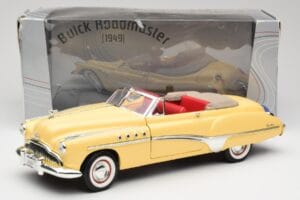 Buick Roadmaster Chrome Yellow Motormax 1:18 23124646-M17 Metall — Bild 8 von 8
