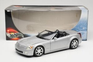 Cadillac XLR Cabrio Silber Hot Wheels 1:18 53838 Metall — Bild 8 von 8