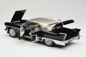 Cadillac Brougham Schwarz Sun Star 1:18 4001 Metall — Bild 5 von 8