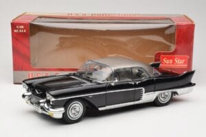 Cadillac Brougham Schwarz Sun Star 1:18 4001 Metall — Bild 8 von 8