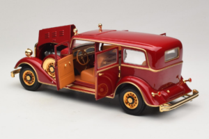 Cadillac Deluxe Tudor Staatslimousine Puyi Letzter Kaiser von China Sun Star 1:18 4100 Metall — Bild 5 von 9