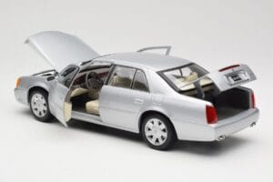 Cadillac DeVille DTS Maisto 1:18 56061 Metall — Bild 5 von 8