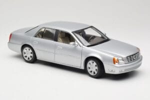 Cadillac DeVille DTS Maisto 1:18 56061 Metall — Bild 6 von 8