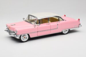 Cadillac Fleetwood Elvis Presley Rosa MRC 1:18 LIC1000 Metall