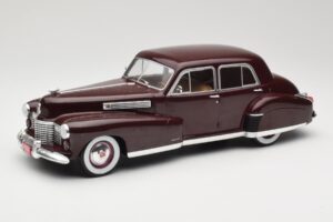 Cadillac Fleetwood 60 Special Sedan Rot MCG 1:18 MCG18071 Metall