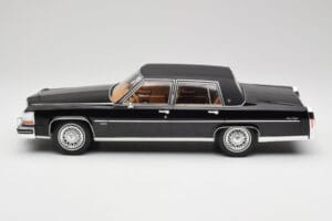 Cadillac Fleetwood Brougham Schwarz MCG 1:18 MCG18250 Metall — Bild 3 von 6