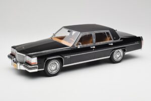 Cadillac Fleetwood Brougham Schwarz MCG 1:18 MCG18250 Metall