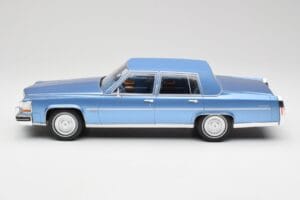 Cadillac Fleetwood Brougham Blau Metallic MCG 1:18 MCG18252 Metall — Bild 3 von 6
