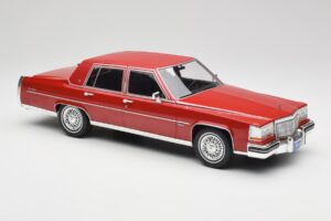 Cadillac Fleetwood Brougham Dunkelrot Metallic MCG 1:18 MCG18251 Metall — Bild 3 von 6