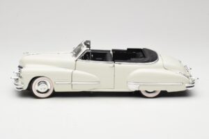 Cadillac Series 62 Cabriolet Weiß Anson 1:18 30335 Metall — Bild 4 von 8