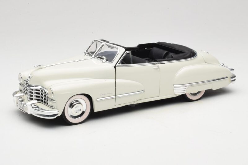 Cadillac Series 62 Cabriolet Weiß Anson 1:18 30335 Metall