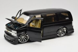 Chevrolet Astro Van Tuned Schwarz Jada 1:18 63122 Metall — Bild 2 von 8