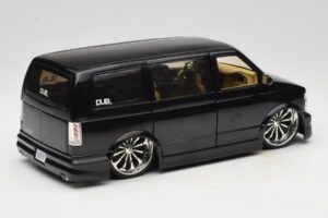 Chevrolet Astro Van Tuned Schwarz Jada 1:18 63122 Metall — Bild 3 von 8