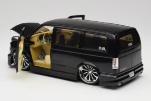 Chevrolet Astro Van Tuned Schwarz Jada 1:18 63122 Metall — Bild 5 von 8