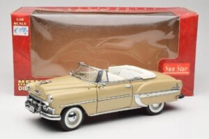 Chevrolet Bel Air Cabriolet Creme Sun Star 1:18 1623 Metall — Bild 8 von 8