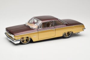 Chevrolet Bel Air Gold & Braun Maisto 1:18 31064 Metall