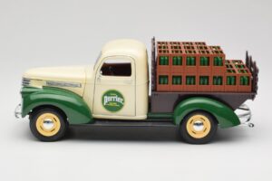 Chevrolet Brasseur Perrier Delivery Van Grün Solido 1:18 203243 Metall — Bild 4 von 8