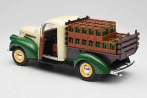 Chevrolet Brasseur Perrier Delivery Van Grün Solido 1:18 203243 Metall — Bild 5 von 8