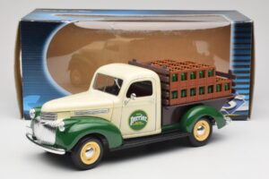 Chevrolet Brasseur Perrier Delivery Van Grün Solido 1:18 203243 Metall — Bild 8 von 8