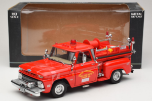 Chevrolet C-20 Fire Truck Sun Star 1:18 1383 Metall — Bild 6 von 6