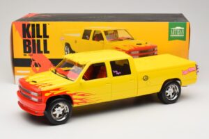 Chevrolet C2500 Silverado Pussy Wagon From Kill Bill Gelb GreenLight 1:18 19015 Metall — Bild 6 von 6