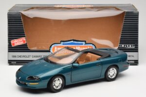 Chevrolet Camaro Z28 Cabriolet Grün American Muscle 1:18 7231D0 Metall — Bild 8 von 8