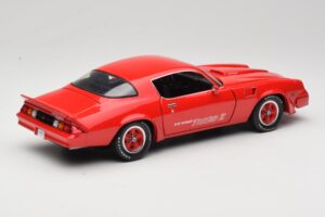Chevrolet Camaro Z28 Yenko Turbo Z Rot GreenLight 1:18 12999 Metall — Bild 3 von 8