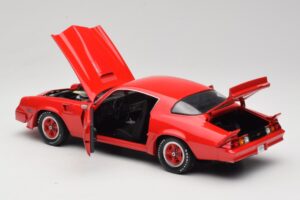 Chevrolet Camaro Z28 Yenko Turbo Z Rot GreenLight 1:18 12999 Metall — Bild 5 von 8