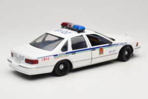 Chevrolet Caprice Kanada Polizei UT Models 1:18 21023 Metall — Bild 3 von 8