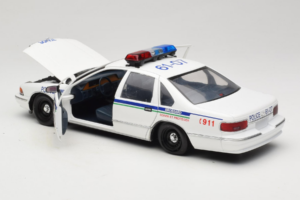 Chevrolet Caprice Kanada Polizei UT Models 1:18 21023 Metall — Bild 5 von 8