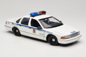 Chevrolet Caprice Kanada Polizei UT Models 1:18 21023 Metall — Bild 6 von 8