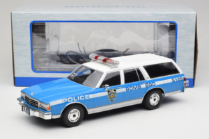 Chevrolet Caprice Estate Wagon NYPD MCG 1:18 MCG18477 Metall — Bild 6 von 6