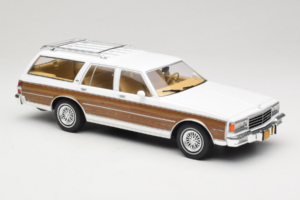 Chevrolet Caprice Estate Wagon Weiß MCG 1:18 MCG18475 Metall — Bild 4 von 6