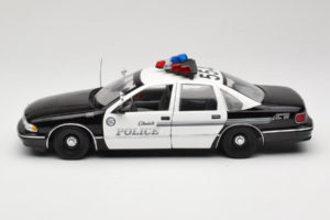 Chevrolet Caprice Glendale Polizei UT Models 1:18 21026 Metall — Bild 4 von 8