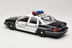 Chevrolet Caprice Glendale Polizei UT Models 1:18 21026 Metall — Bild 7 von 8