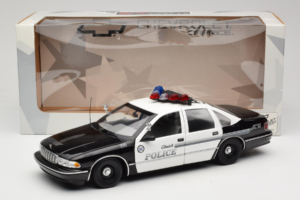 Chevrolet Caprice Glendale Polizei UT Models 1:18 21026 Metall — Bild 8 von 8