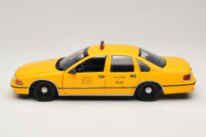 Chevrolet Caprice NYC Taxi UT Models 1:18 180142095 Metall — Bild 4 von 8