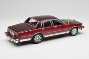Chevrolet Caprice Rot Metallic MCG 1:18 MCG18361 Metall — Bild 2 von 6