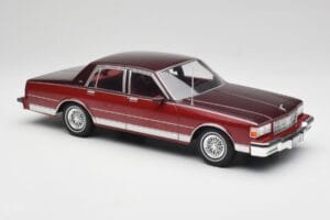 Chevrolet Caprice Rot Metallic MCG 1:18 MCG18361 Metall — Bild 4 von 6