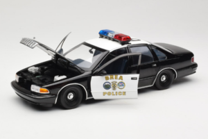 Chevrolet Caprice Kalifornien Polizei UT Models 1:18 180142098 Metall — Bild 2 von 8
