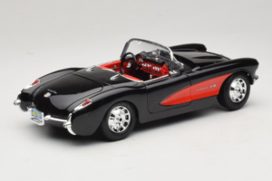 Chevrolet Corvette C1 Schwarz & Rot Bburago 1:18 3034-M1 Metall — Bild 3 von 8