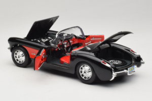 Chevrolet Corvette C1 Schwarz & Rot Bburago 1:18 3034-M1 Metall — Bild 5 von 8