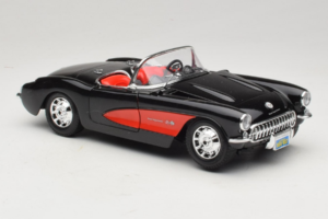 Chevrolet Corvette C1 Schwarz & Rot Bburago 1:18 3034-M1 Metall — Bild 6 von 8