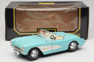 Chevrolet Corvette C1 Blau & Weiß Bburago 1:18 3024-M2 Metall — Bild 8 von 8