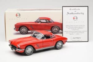 Chevrolet Corvette C1 Cabriolet Roman Rot AUTOart 1:18 71102 Metall — Bild 8 von 8
