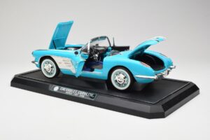 Chevrolet Corvette C1 Hard Top Blau Solido 1:12 1202-M1 Metall — Bild 5 von 8